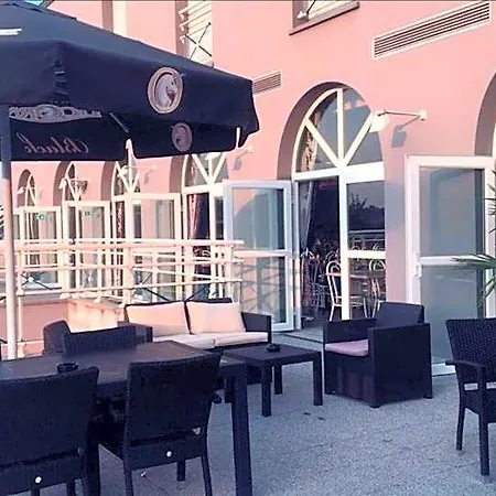Ξενοδοχείο Restaurant De L'europort Saint-Avold