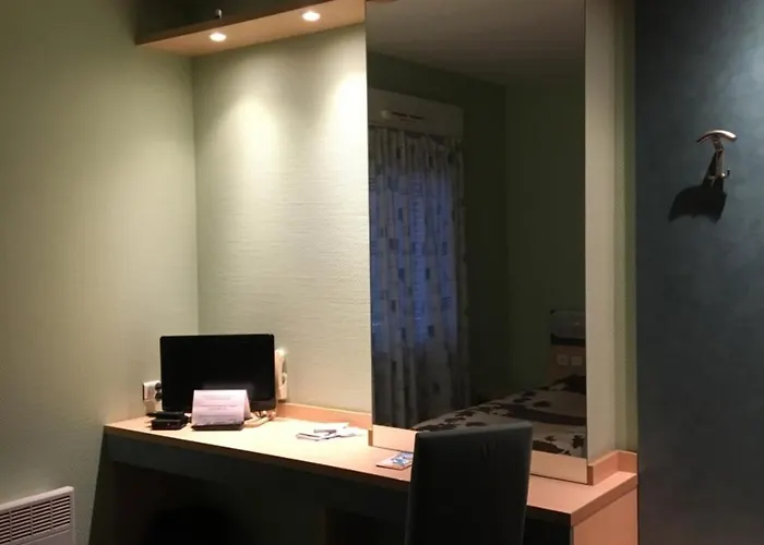 Отель Restaurant De L'europort Сент-Авольд